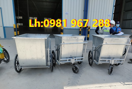 xe thu gom rác 3 bánh bằng tôn.jpg